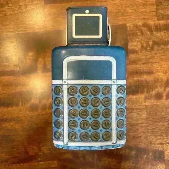 Vintage 2000 Hershey's Vehicle Series Canister #1 Milk Truck Candy Tin - Picture 4 of 6